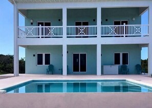 Sephora has a new infinity pool with sweeping views of the ocean.