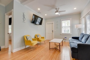 Living Area with Queen Sleeper