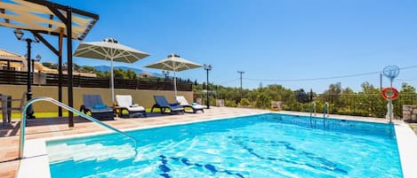 Beautiful villa with private pool and terrace with sea views