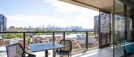 Large full length balcony with the most stunning views of Melbourne and South Yarra.