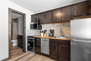 Full kitchen!