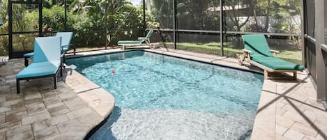 Wonderfully tranquil warm pool 