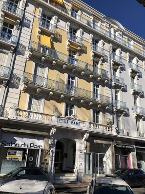 Extérieur