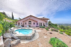 Backyard | Soaking Pool (Depth 4', Not Heated)