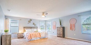 Bedroom #1 - King Bed