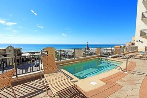 Amazing hot tub with an even better view!