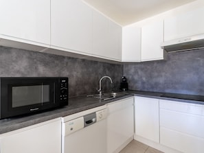 Cabinetry, Countertop, Property, Sink, Building, Kitchen Sink, Tap, Kitchen, Wood, Interior Design