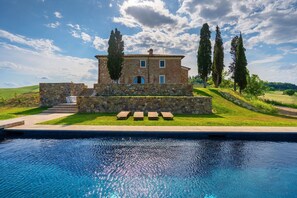 Cloud, Water, Sky, Plant, Property, Blue, Building, Green, Azure, Natural Landscape