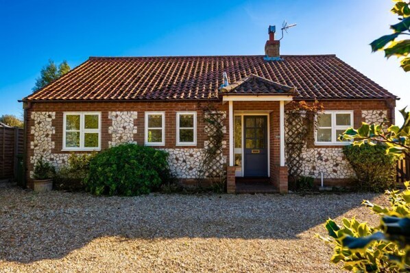 Brambles, Brancaster Staithe: Front elevation