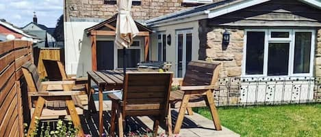 24 at St John's is a 200 year old miners cottage with lots of charm.Constructed in forest stone it has a cottage feel with a modern twist. A home from home in a peaceful location with the forest, amenities and sought-after attractions close by