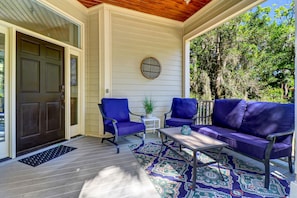 2 Cottage Court - Front Porch