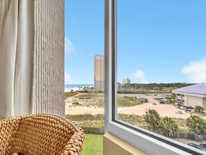 Top of the Gulf 610 window views