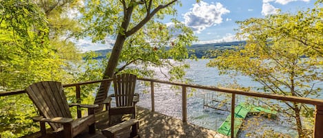 PRIVATE DECK OVER LOOKING BEAUTIFUL CANANDIAGUA LAKE