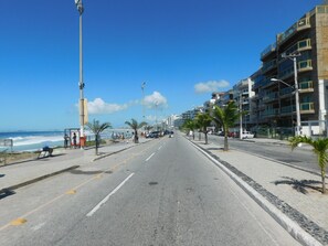Av. Hilton Massa