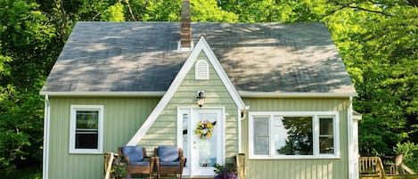 Welcome to Pelee Island's Forest and Feather Lakehouse. 