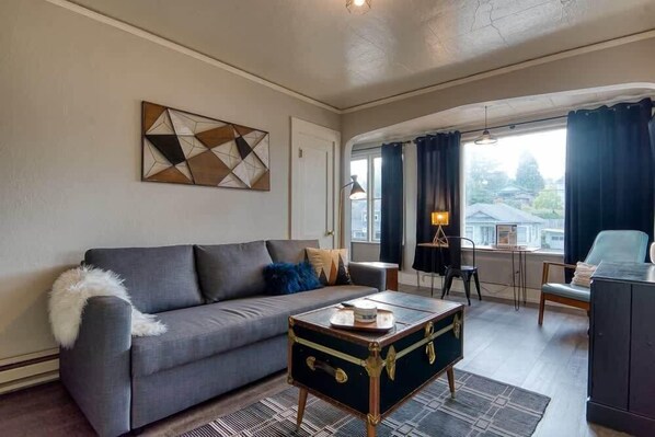 #InvestREPM Historical Heritage House Apartments! #BookDirect #HeritageHouseCoosBay #InvestREPM