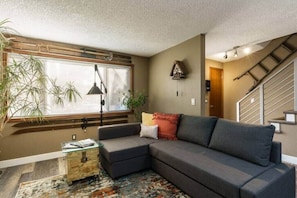 #StayInMyDistrict Eclectic Boise Townhouse