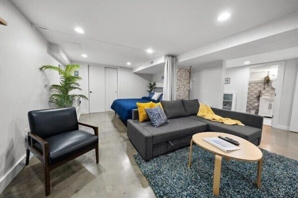 #StayInMyDistrict #EntireHome #BookDirect