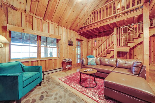 Maggie Valley Vacation Rental | 2BR | 1BA | 1,200 Sq Ft | Stairs Required