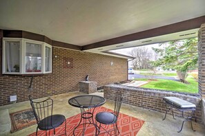 Covered Patio | Single-Story Unit | Owner Lives Next Door