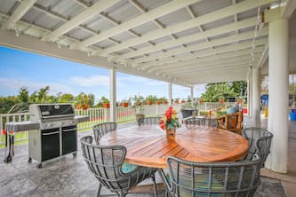 Luxury 3 Bed 2 bath apart Coffee Farm