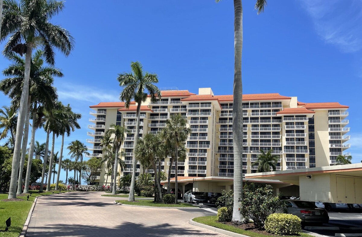 Newly remodeled condo with beautiful view by the Gulf and private beach access.