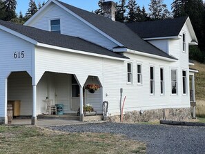 Newman Ranch House - Entrance and Parking