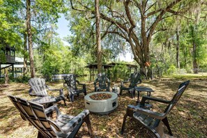 An evening around the fire and enjoyable views of the Black Creek