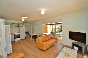 Kalbarri Garden Apartment 10 - Kalbarri Accommodation Service