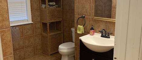 Main bathroom