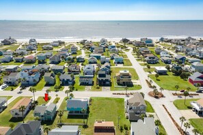 Beach Cove is a short 3-block walk from the sand & surf