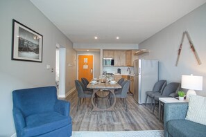 Here you can see the open concept of this unit.