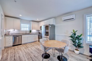 Barefoot Dining and Kitchen