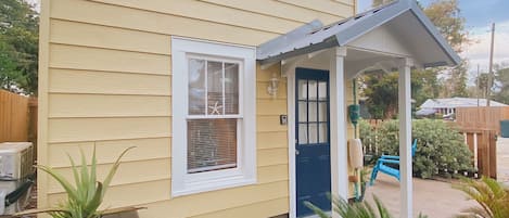 The only tiny house in downtown PSJ!