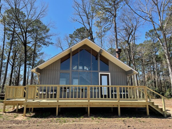 The Eagles Nest located on Lake D'arbonne in Farmerville, LA