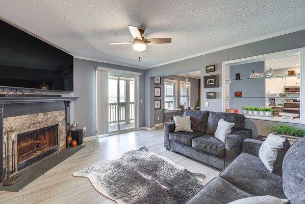 Beech Mountain Vacation Rental | 2BR | 2BA | Stairs Required | 1,000 Sq Ft