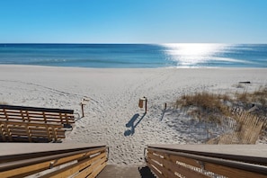 Gorgeous Emerald Coast beaches only minutes from the home!