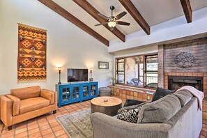 Living Room | Smart TV