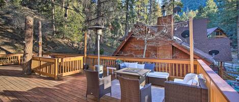 Pine Mountain Club | 3BR | 3BA | 1,619 Sq Ft | Stairs Required