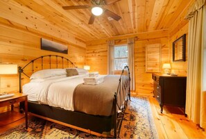 "Very clean cabin and located in a relaxing and secluded area." -Amy, May
