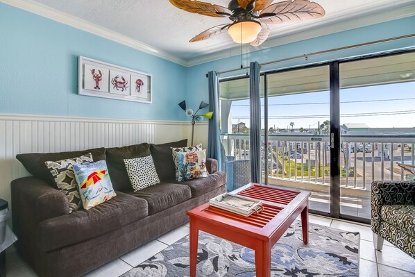 Welcome to Casa Del Mar 315-Coastal Blessings! – You deserve a restful vacation across from the Gulf in Galveston, and you’ll have it in this charming condo.