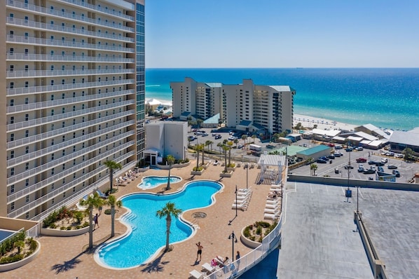10th floor pool