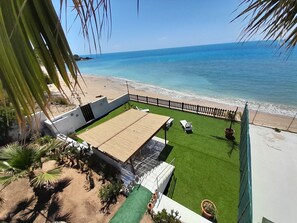 Terrazza sul mare (Solariun, angolo cottura, zona pranzo, bbq, doccia esterna)