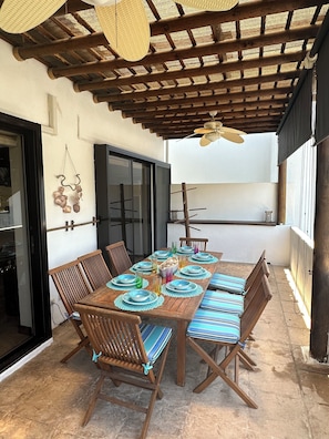 Outdoor dining