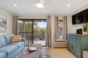 Open living area & balcony with ocean view