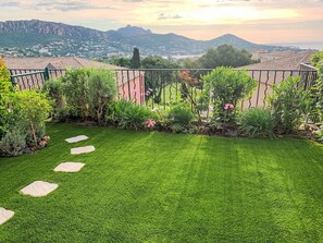 Vert, Herbe, Jardin, Pelouse, Couverture De Sol, Cour, Aménagement Paysager, Gazon Artificiel, Arrière-Cour