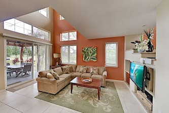 Idyllic Island Retreat w/ Pools, Hot Tubs, Fitness Center: Near Beach, Dining