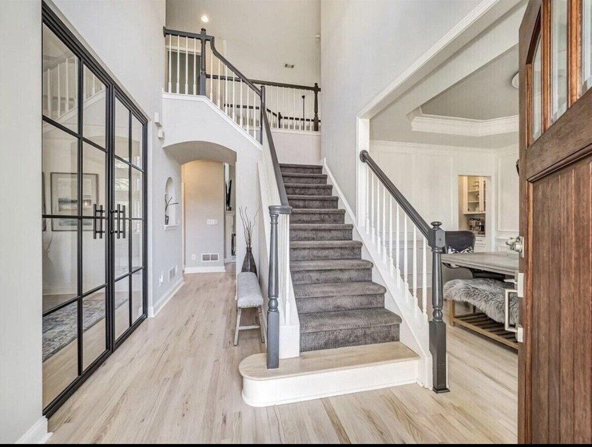 WATER VIEW UNIQUE DESIGNER HOME | Fish from backyard