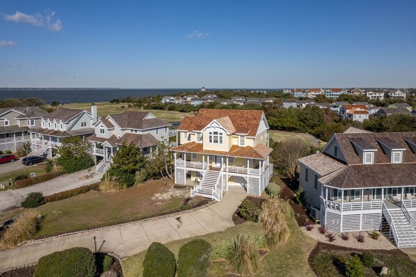 Soundbreeze Sunset | Front Exterior