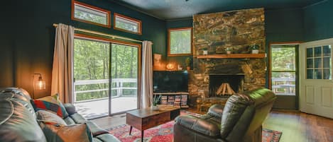 Bryson City Vacation Rental | 2BR | 2BA | 1,000 Sq Ft | Access By Stairs